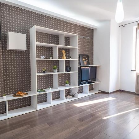 Cozy & Spacious Flat Near Victoriei Square Bucharest Luaran gambar