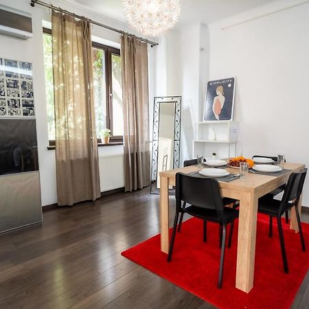 Cozy & Spacious Flat Near Victoriei Square Bucharest Luaran gambar