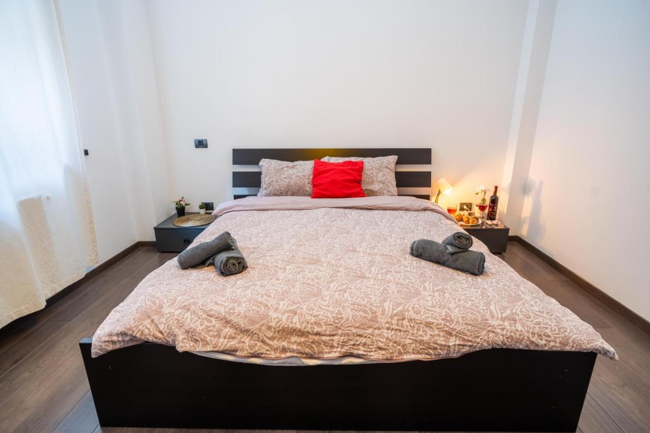 Cozy & Spacious Flat Near Victoriei Square Bucharest Luaran gambar