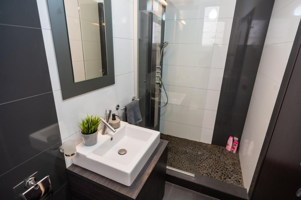 Cozy & Spacious Flat Near Victoriei Square Bucharest Luaran gambar